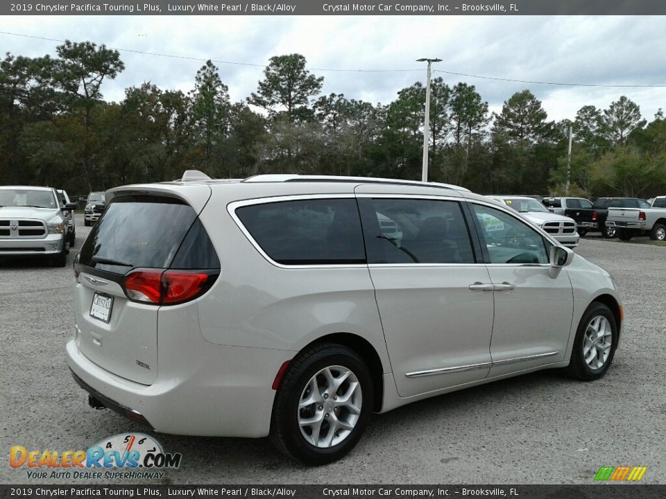 2019 Chrysler Pacifica Touring L Plus Luxury White Pearl / Black/Alloy Photo #5