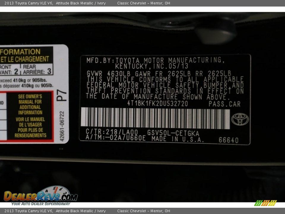 2013 Toyota Camry XLE V6 Attitude Black Metallic / Ivory Photo #26