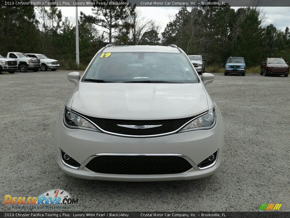 2019 Chrysler Pacifica Touring L Plus Luxury White Pearl / Black/Alloy Photo #8