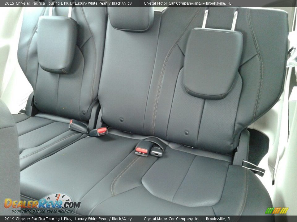 2019 Chrysler Pacifica Touring L Plus Luxury White Pearl / Black/Alloy Photo #11