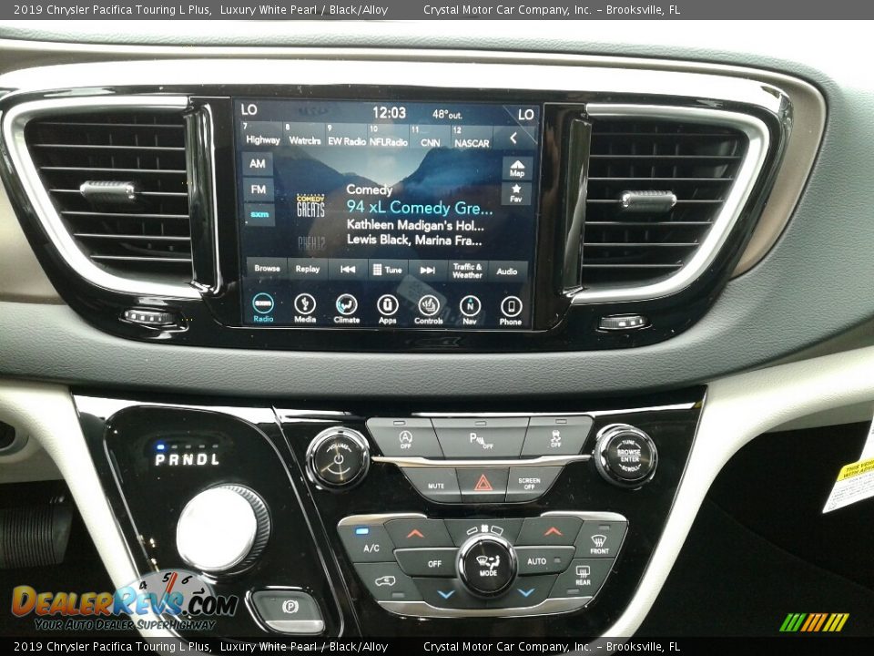 2019 Chrysler Pacifica Touring L Plus Luxury White Pearl / Black/Alloy Photo #15