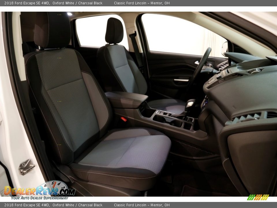 2018 Ford Escape SE 4WD Oxford White / Charcoal Black Photo #17