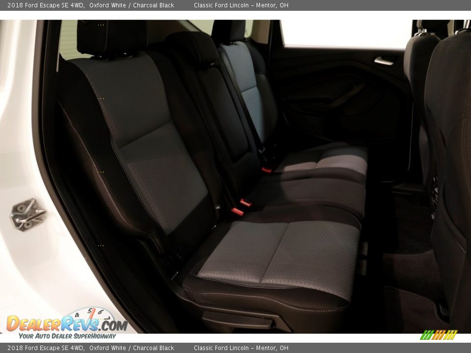 2018 Ford Escape SE 4WD Oxford White / Charcoal Black Photo #18
