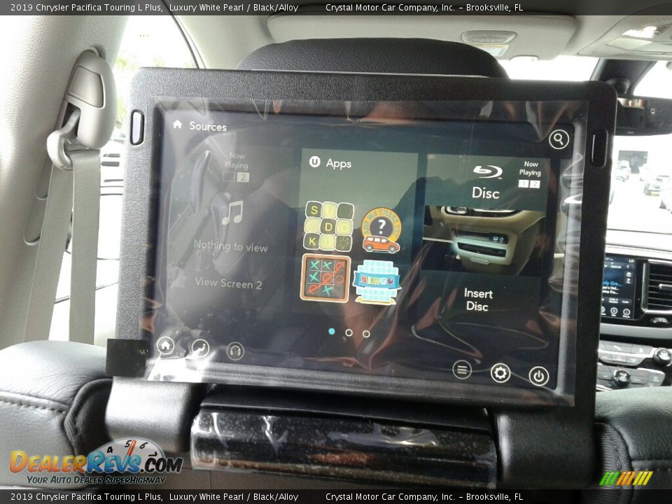 2019 Chrysler Pacifica Touring L Plus Luxury White Pearl / Black/Alloy Photo #17
