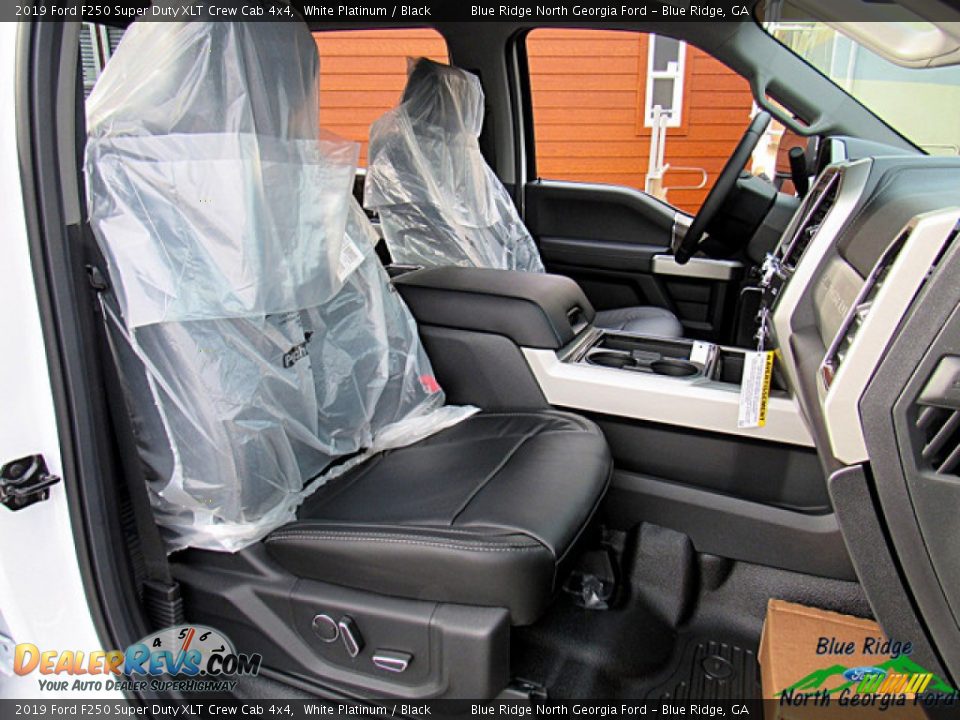 2019 Ford F250 Super Duty XLT Crew Cab 4x4 White Platinum / Black Photo #11