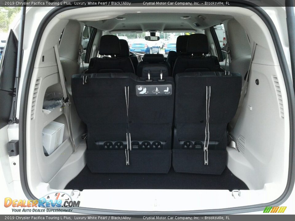 2019 Chrysler Pacifica Touring L Plus Luxury White Pearl / Black/Alloy Photo #20