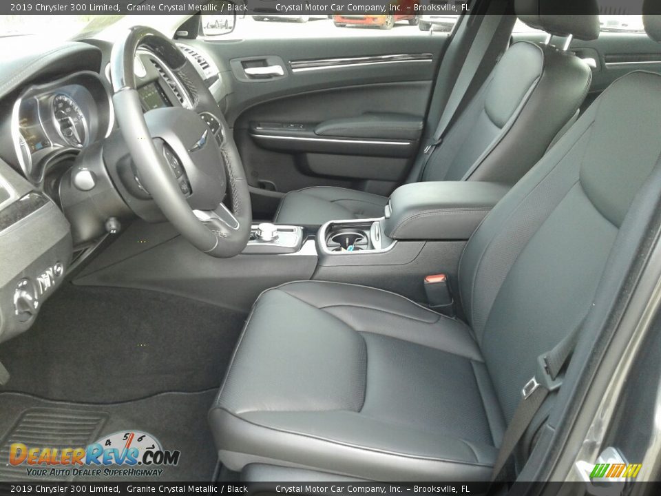 Front Seat of 2019 Chrysler 300 Limited Photo #9