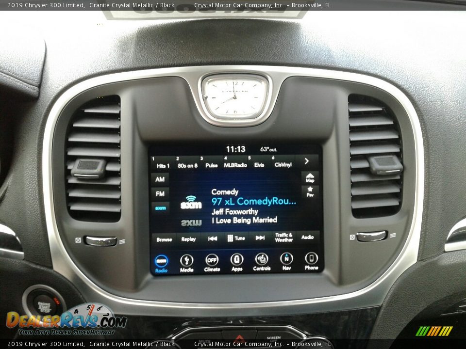 Controls of 2019 Chrysler 300 Limited Photo #15