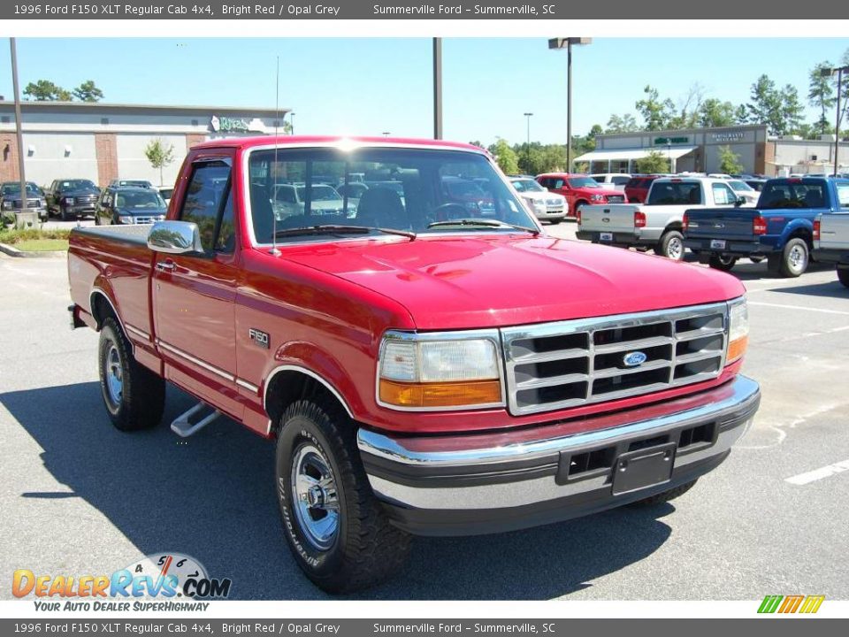 1996 Ford F150 XLT Regular Cab 4x4 Bright Red / Opal Grey Photo #1