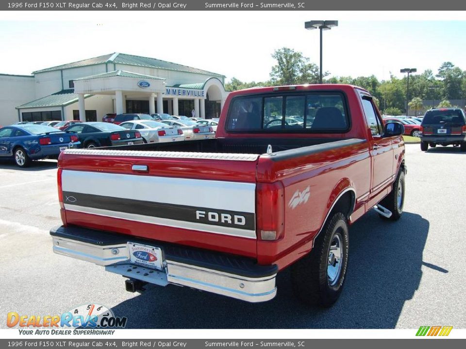 1996 Ford F150 XLT Regular Cab 4x4 Bright Red / Opal Grey Photo #14