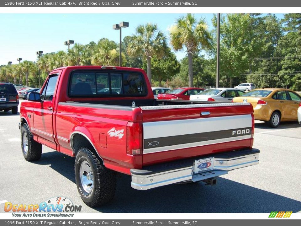 1996 Ford F150 XLT Regular Cab 4x4 Bright Red / Opal Grey Photo #16