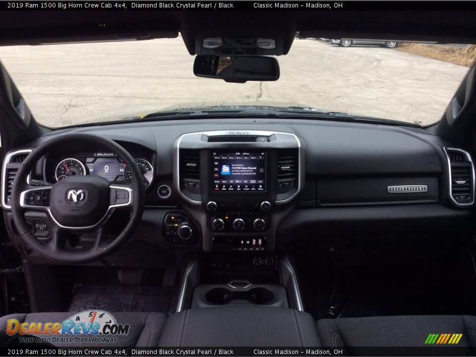 2019 Ram 1500 Big Horn Crew Cab 4x4 Diamond Black Crystal Pearl / Black Photo #11