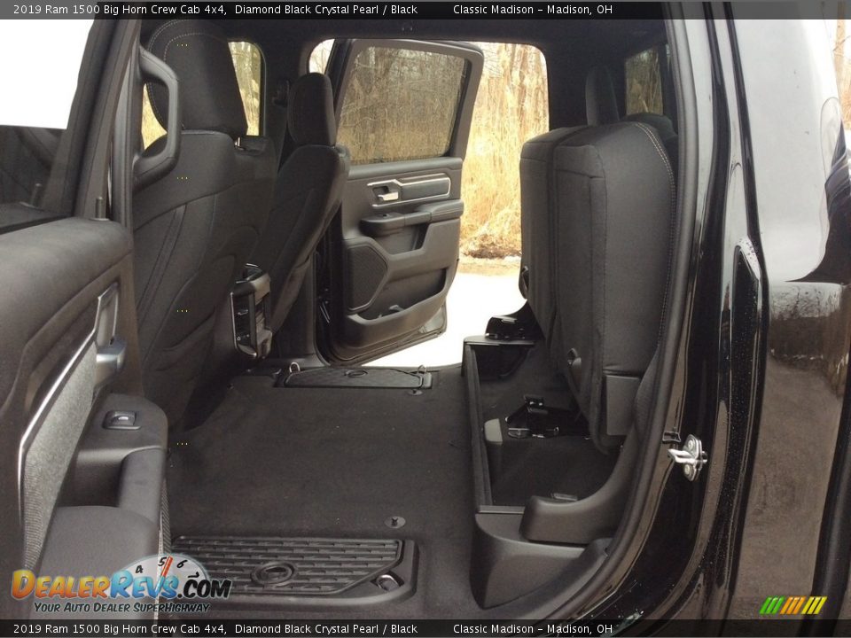 2019 Ram 1500 Big Horn Crew Cab 4x4 Diamond Black Crystal Pearl / Black Photo #17