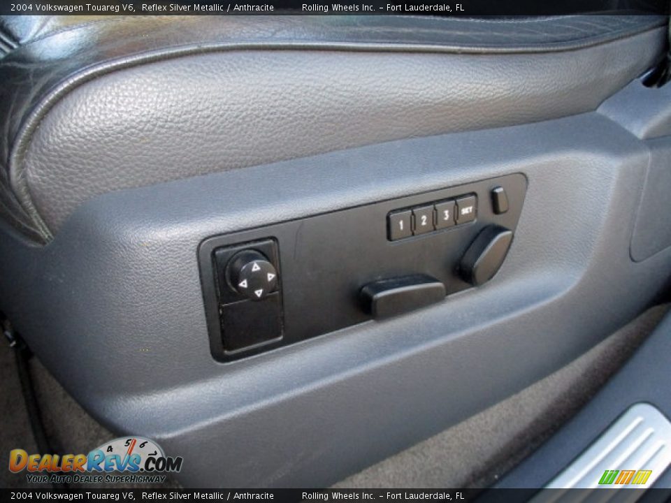 2004 Volkswagen Touareg V6 Reflex Silver Metallic / Anthracite Photo #21