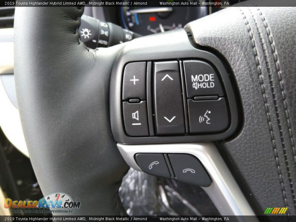 2019 Toyota Highlander Hybrid Limited AWD Steering Wheel Photo #24