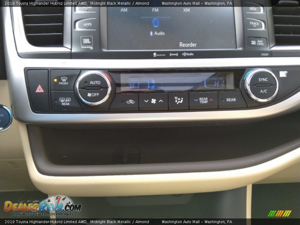 Controls of 2019 Toyota Highlander Hybrid Limited AWD Photo #30