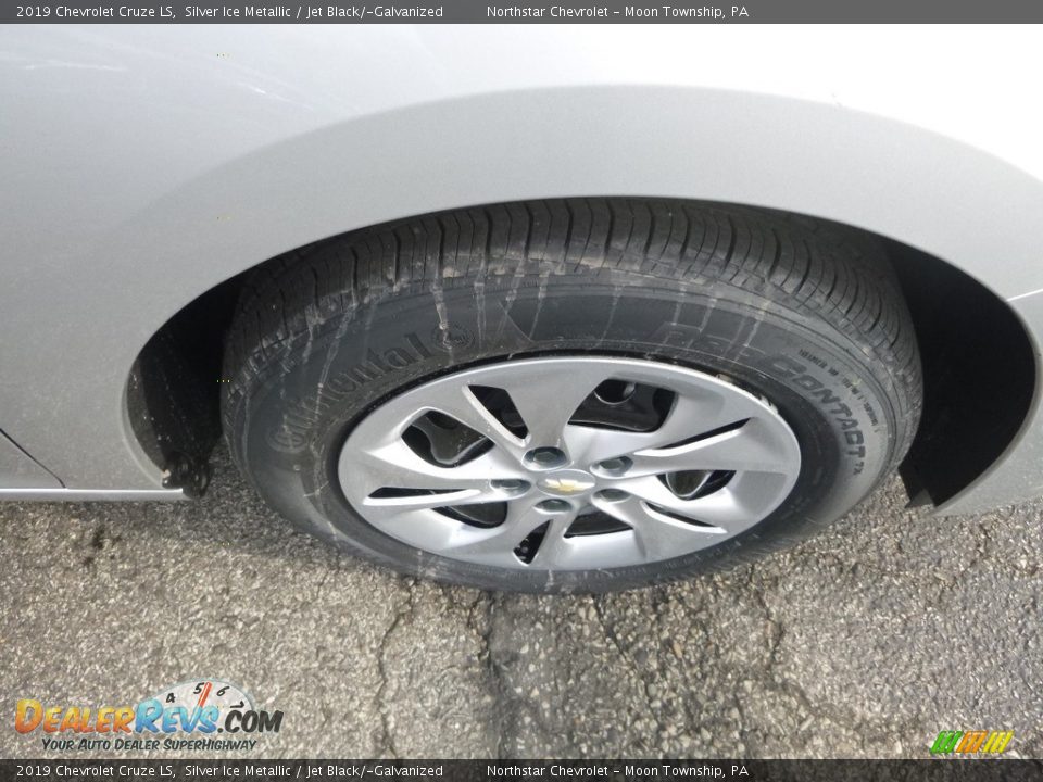 2019 Chevrolet Cruze LS Silver Ice Metallic / Jet Black/­Galvanized Photo #9