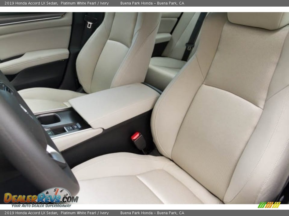 2019 Honda Accord LX Sedan Platinum White Pearl / Ivory Photo #9