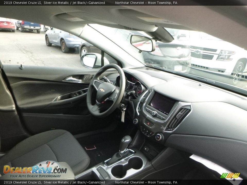2019 Chevrolet Cruze LS Silver Ice Metallic / Jet Black/­Galvanized Photo #11