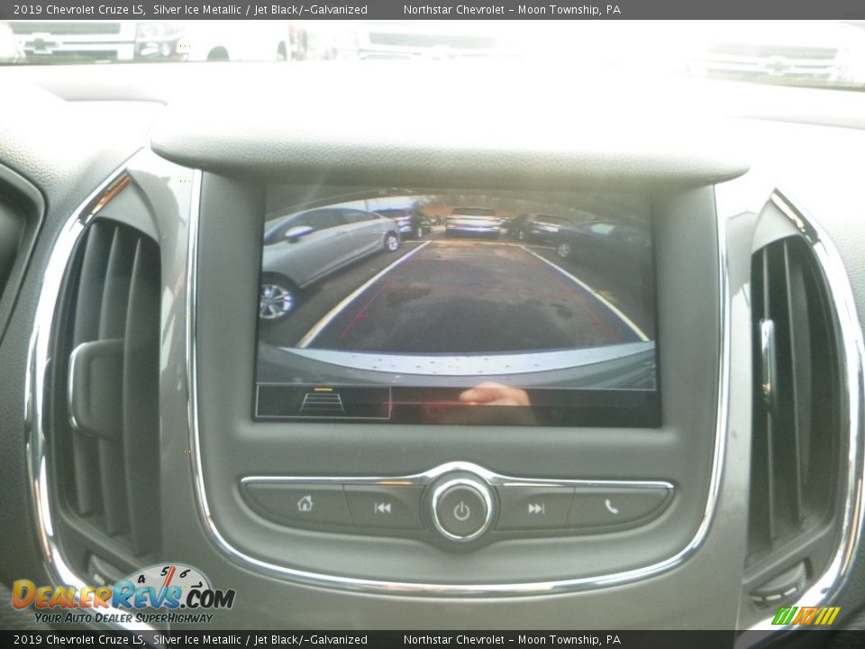 2019 Chevrolet Cruze LS Silver Ice Metallic / Jet Black/­Galvanized Photo #18