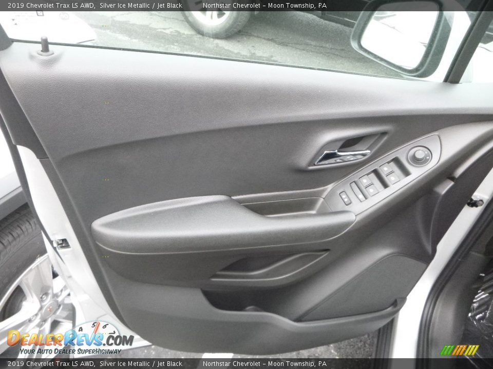 2019 Chevrolet Trax LS AWD Silver Ice Metallic / Jet Black Photo #12