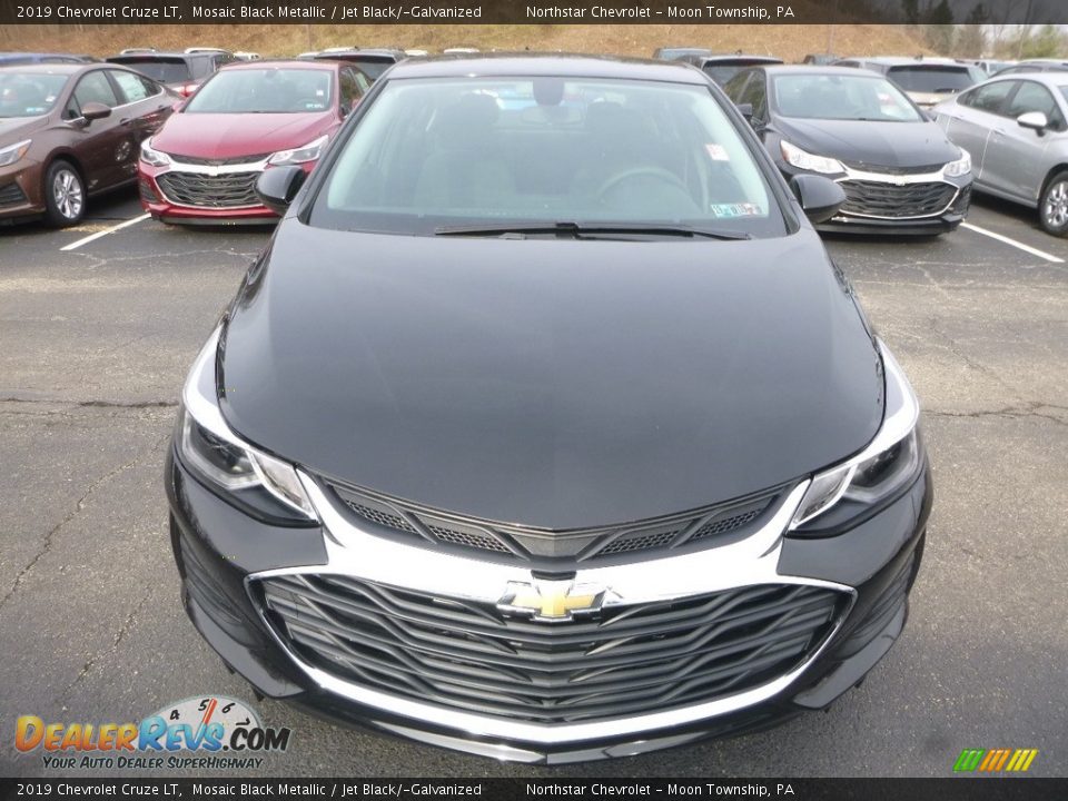 2019 Chevrolet Cruze LT Mosaic Black Metallic / Jet Black/­Galvanized Photo #8