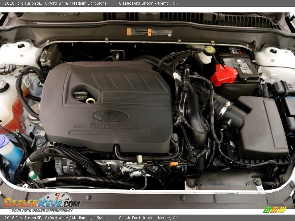 2018 Ford Fusion SE Oxford White / Medium Light Stone Photo #19