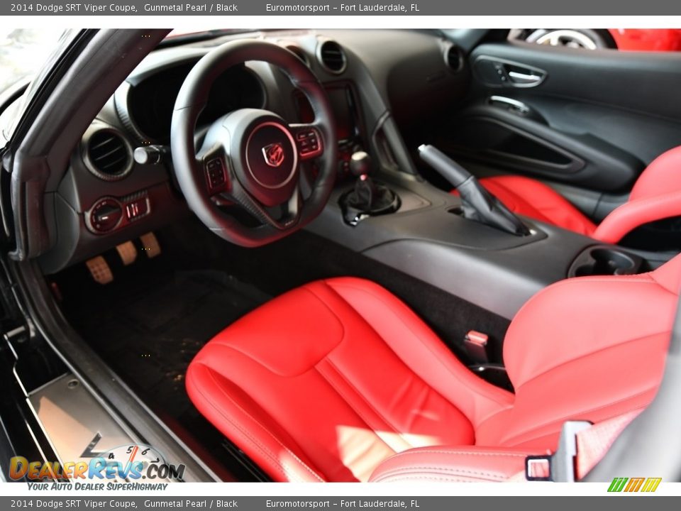 Front Seat of 2014 Dodge SRT Viper Coupe Photo #32