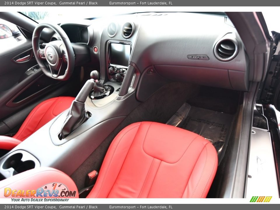 Dashboard of 2014 Dodge SRT Viper Coupe Photo #34