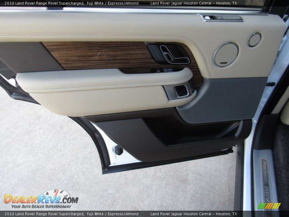 Door Panel of 2019 Land Rover Range Rover Supercharged Photo #26