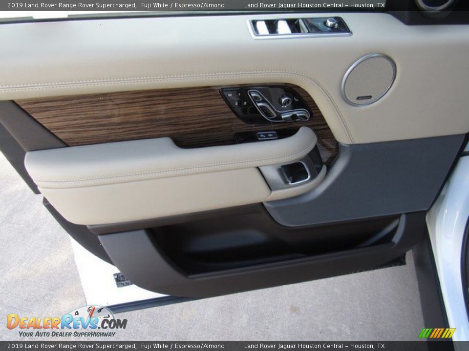 Door Panel of 2019 Land Rover Range Rover Supercharged Photo #27