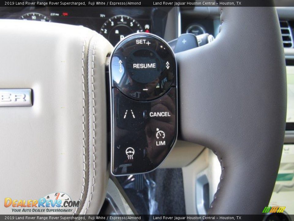 2019 Land Rover Range Rover Supercharged Steering Wheel Photo #32