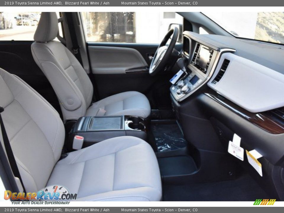 2019 Toyota Sienna Limited AWD Blizzard Pearl White / Ash Photo #12