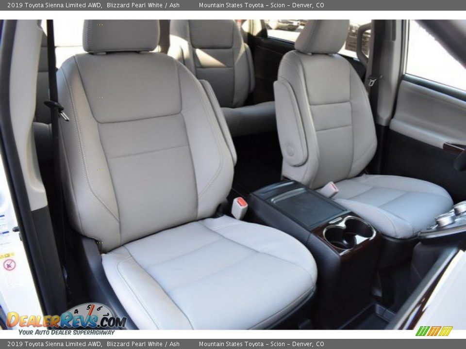 2019 Toyota Sienna Limited AWD Blizzard Pearl White / Ash Photo #13