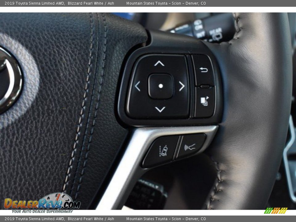 2019 Toyota Sienna Limited AWD Blizzard Pearl White / Ash Photo #32