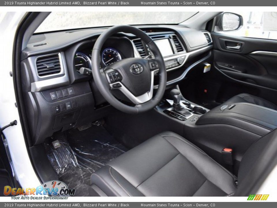 Black Interior - 2019 Toyota Highlander Hybrid Limited AWD Photo #5