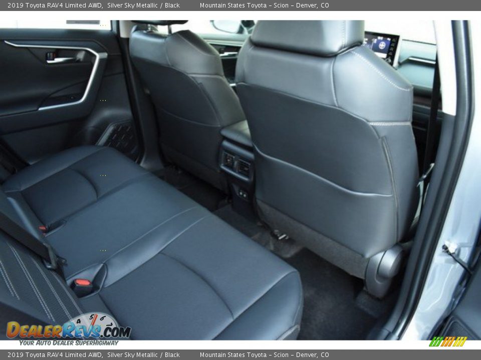 2019 Toyota RAV4 Limited AWD Silver Sky Metallic / Black Photo #17