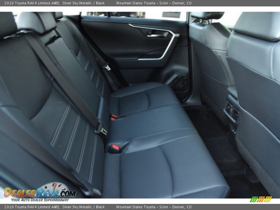 2019 Toyota RAV4 Limited AWD Silver Sky Metallic / Black Photo #18