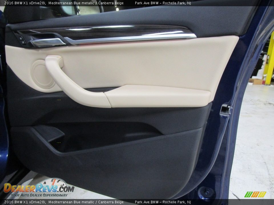 2016 BMW X1 xDrive28i Mediterranean Blue metallic / Canberra Beige Photo #13