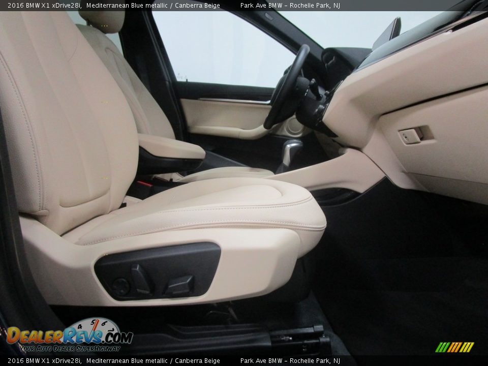 2016 BMW X1 xDrive28i Mediterranean Blue metallic / Canberra Beige Photo #15