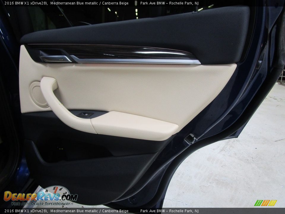 2016 BMW X1 xDrive28i Mediterranean Blue metallic / Canberra Beige Photo #16