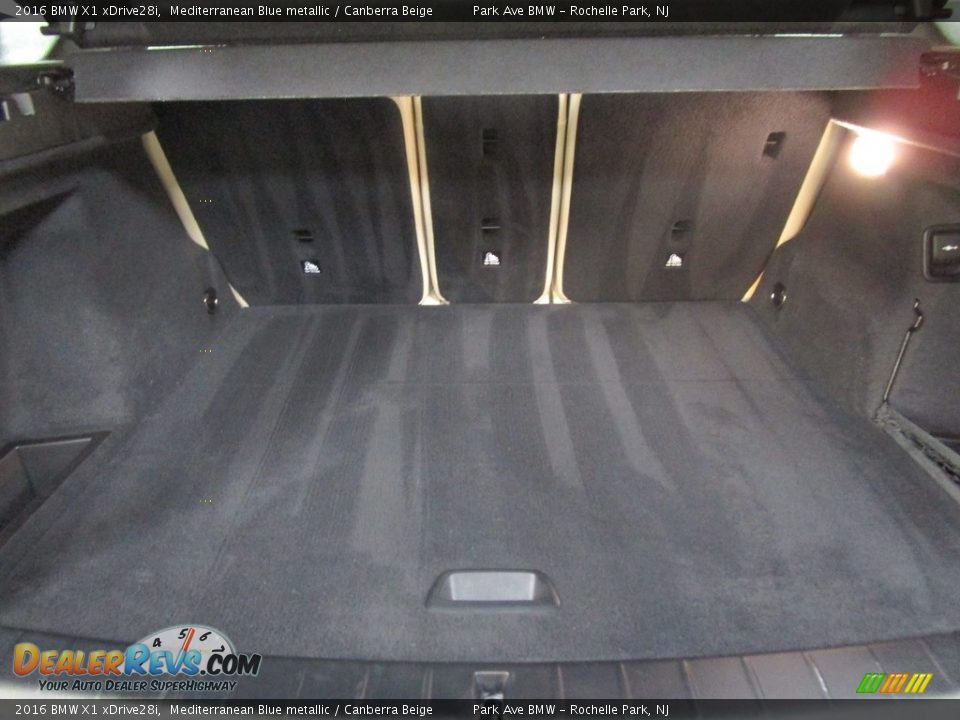 2016 BMW X1 xDrive28i Mediterranean Blue metallic / Canberra Beige Photo #20