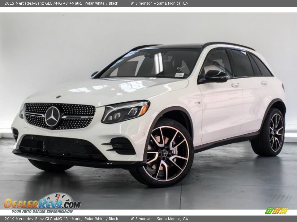 Front 3/4 View of 2019 Mercedes-Benz GLC AMG 43 4Matic Photo #12