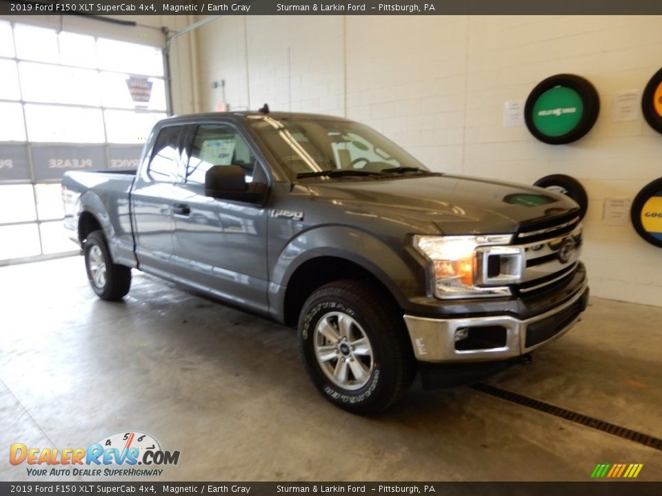 2019 Ford F150 XLT SuperCab 4x4 Magnetic / Earth Gray Photo #1