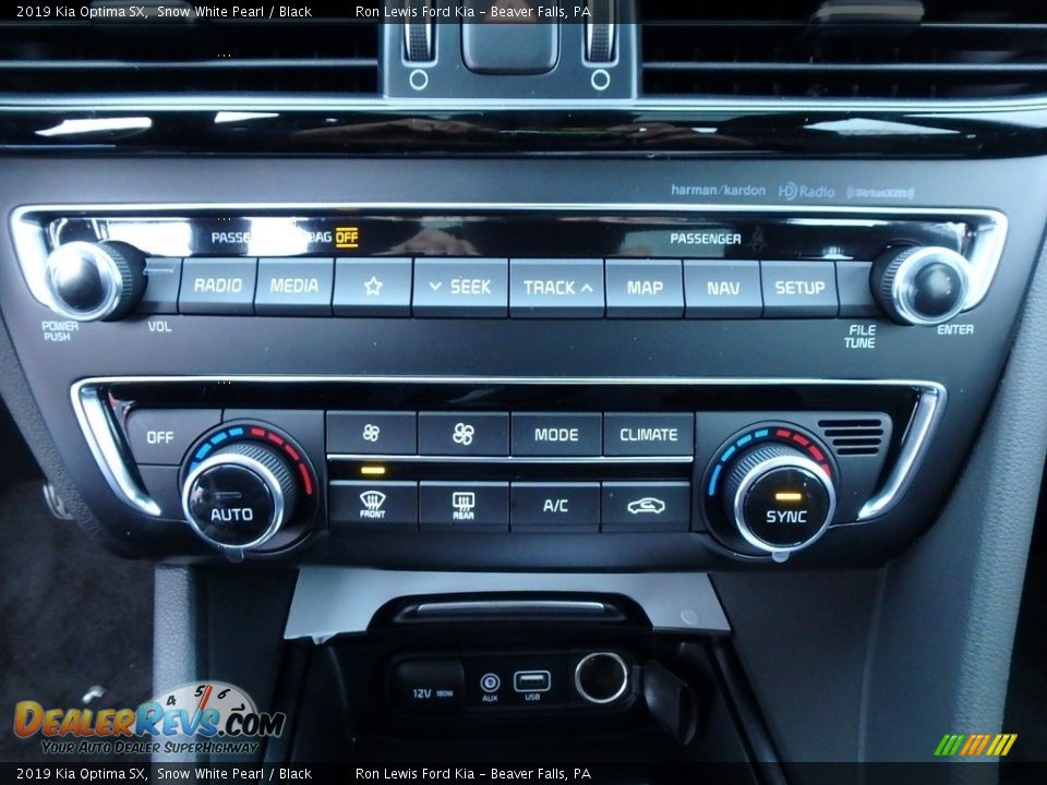 Controls of 2019 Kia Optima SX Photo #18