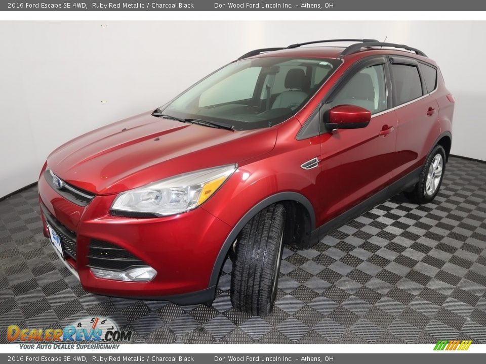 2016 Ford Escape SE 4WD Ruby Red Metallic / Charcoal Black Photo #7