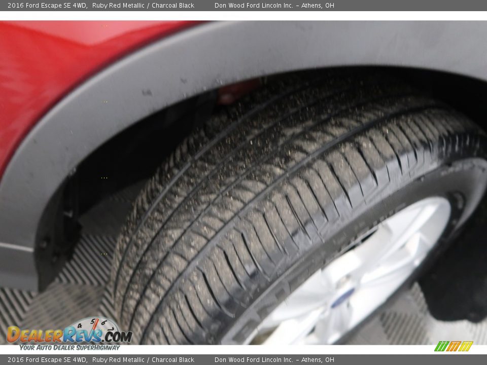 2016 Ford Escape SE 4WD Ruby Red Metallic / Charcoal Black Photo #27