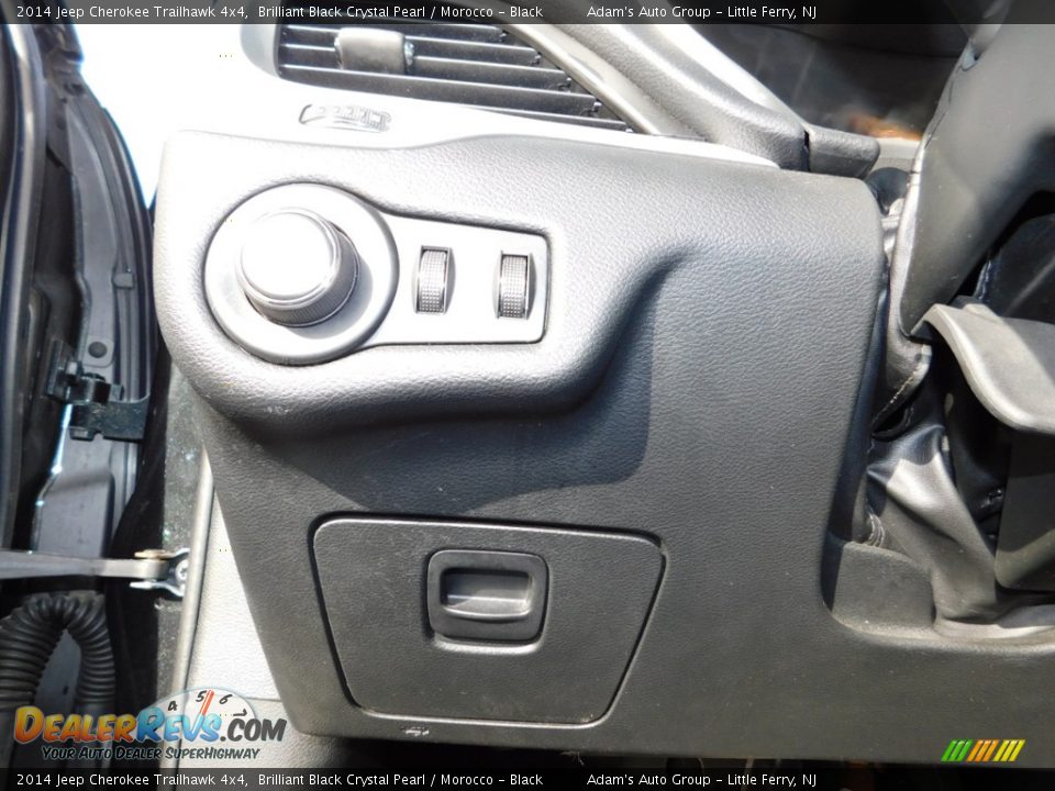 2014 Jeep Cherokee Trailhawk 4x4 Brilliant Black Crystal Pearl / Morocco - Black Photo #16
