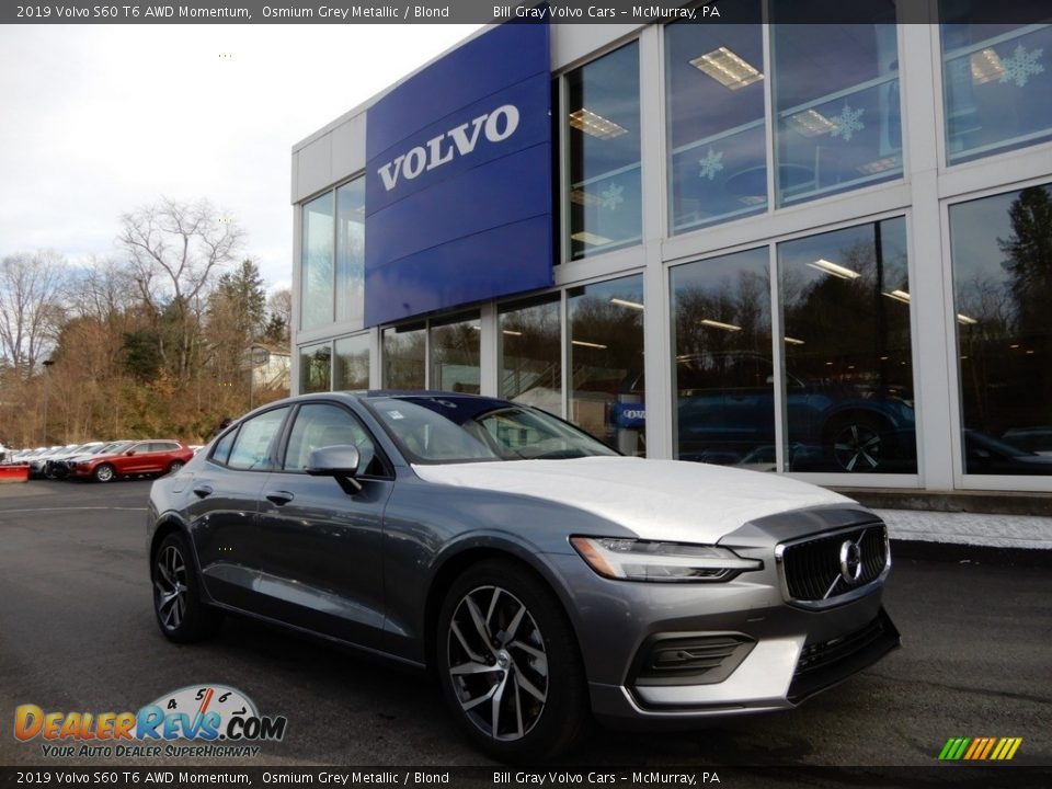 Front 3/4 View of 2019 Volvo S60 T6 AWD Momentum Photo #1