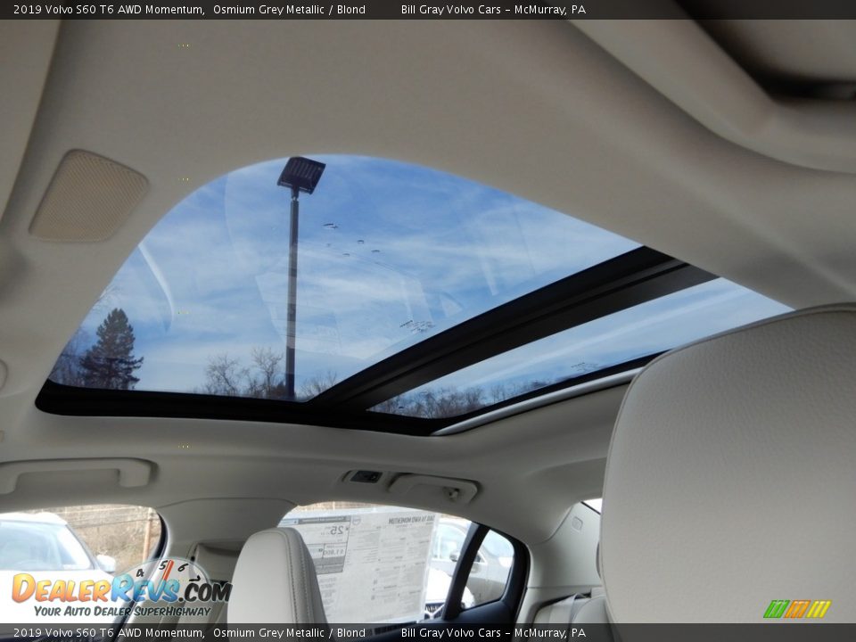 Sunroof of 2019 Volvo S60 T6 AWD Momentum Photo #12